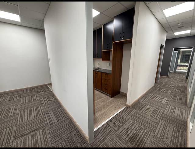 139M² OFFICE TO LET IN ROSEBANK